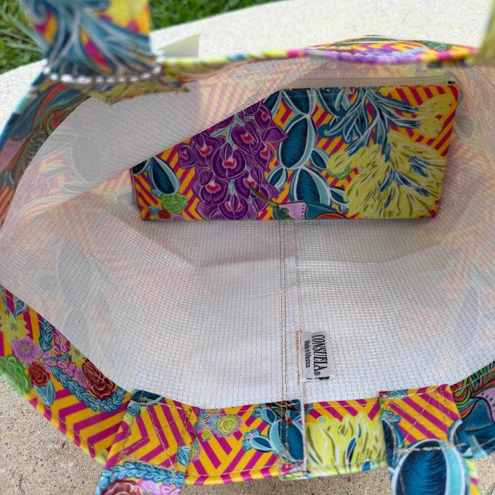 Consuela grab and go mini bag discontinued hummingbird pattern - Picture 5 of 9